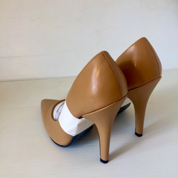 Hollywood Heels, High Heel Pump, color Camel, sizes 5.5 M, 6 M, 8 M, new - Picture 3 of 6